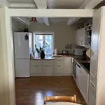 Tidligere Stall Omgjort Til Koselig Hjem I Sentrum Tromso