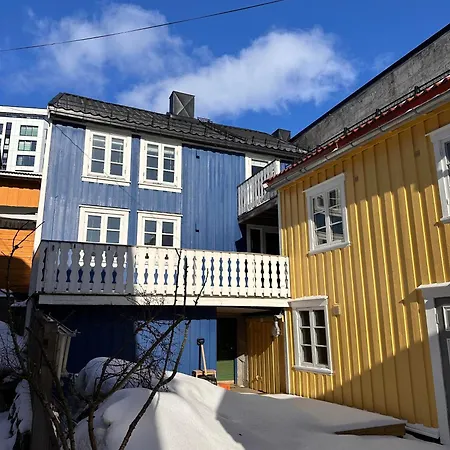 Tidligere Stall Omgjort Til Koselig Hjem I Sentrum トロムソ