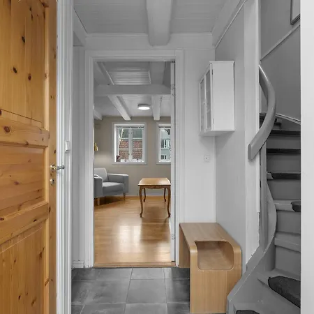 Leilighet Tidligere Stall Omgjort Til Koselig Hjem I Sentrum Tromsø