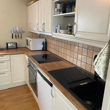 Tidligere Stall Omgjort Til Koselig Hjem I Sentrum Lägenhet Tromsø